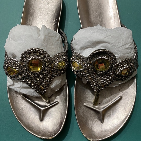 Sandals - Picture 5 of 6